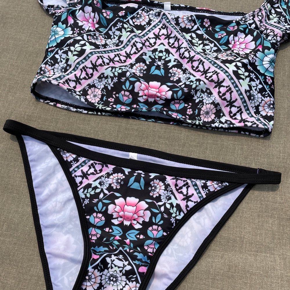 Brand New Two Piece Bikini - Picture 3 of 5